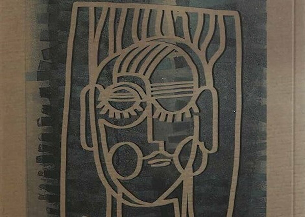 در واقع این در شعر است که آه سپیدار می‌تواند یا نمی‌تواند آدم را از پا بندازد. این همان منطق اسطوره هاست.