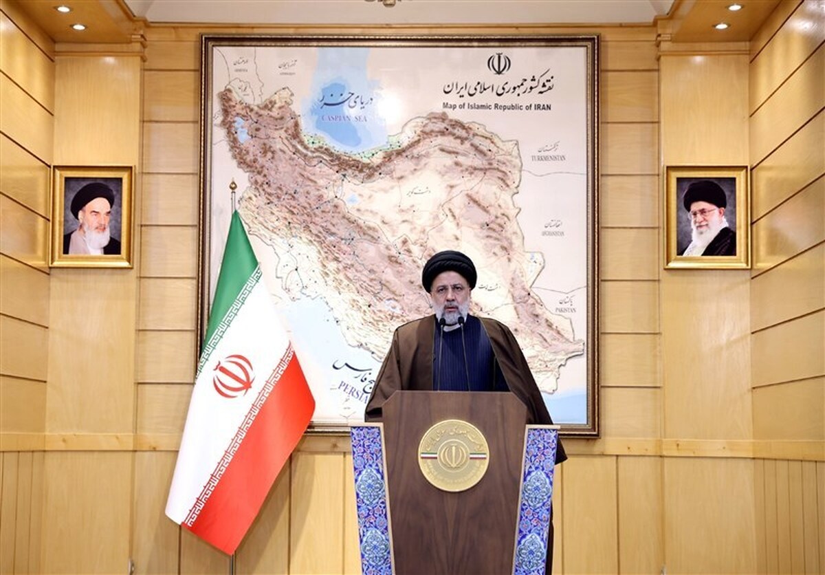 رئیس جمهور گفت: در سفر به چین تفاهم شد که ارتباطات میان ایران و چین همراه با انتقال تکنولوژی صورت گیرد.
