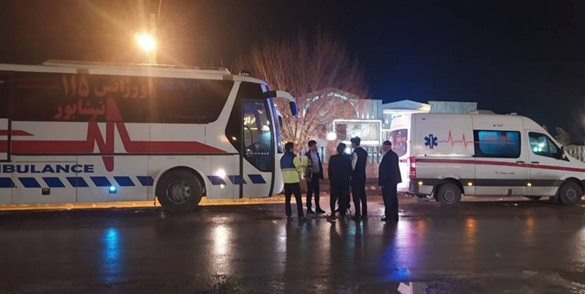 بر اثر استنشاق گاز منوکسید کربن، ۴۰ نفر در یک تالار پذیرایی در نیشابور مسموم شدند.