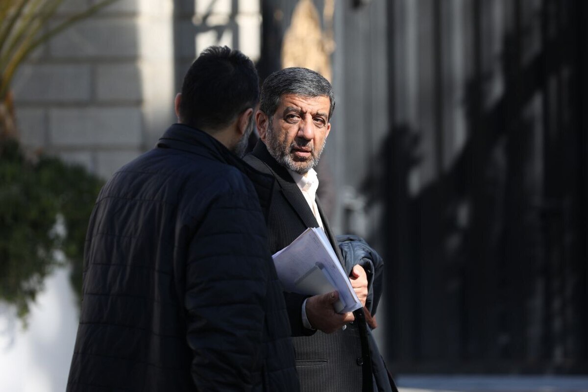 سخنگوی فراکسیون گردشگری مجلس ضمن انتقاد از عملکرد وزیر میراث فرهنگی، از جمع شدن ۷۲ امضاء در راستای درخواست استیضاح عزت‌الله ضرغامی خبر داد.