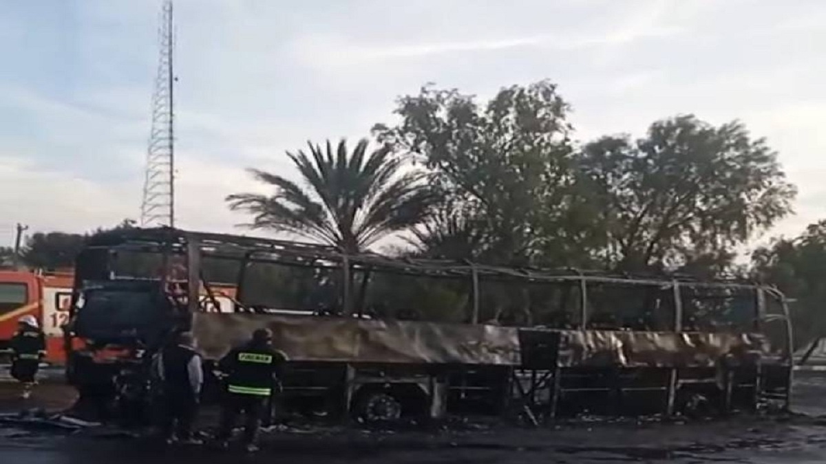 رئیس آتش نشانی بم‌ از حادثه آتش سوزی برای اتوبوس مسافربری اصفهان به زاهدان خبر داد.