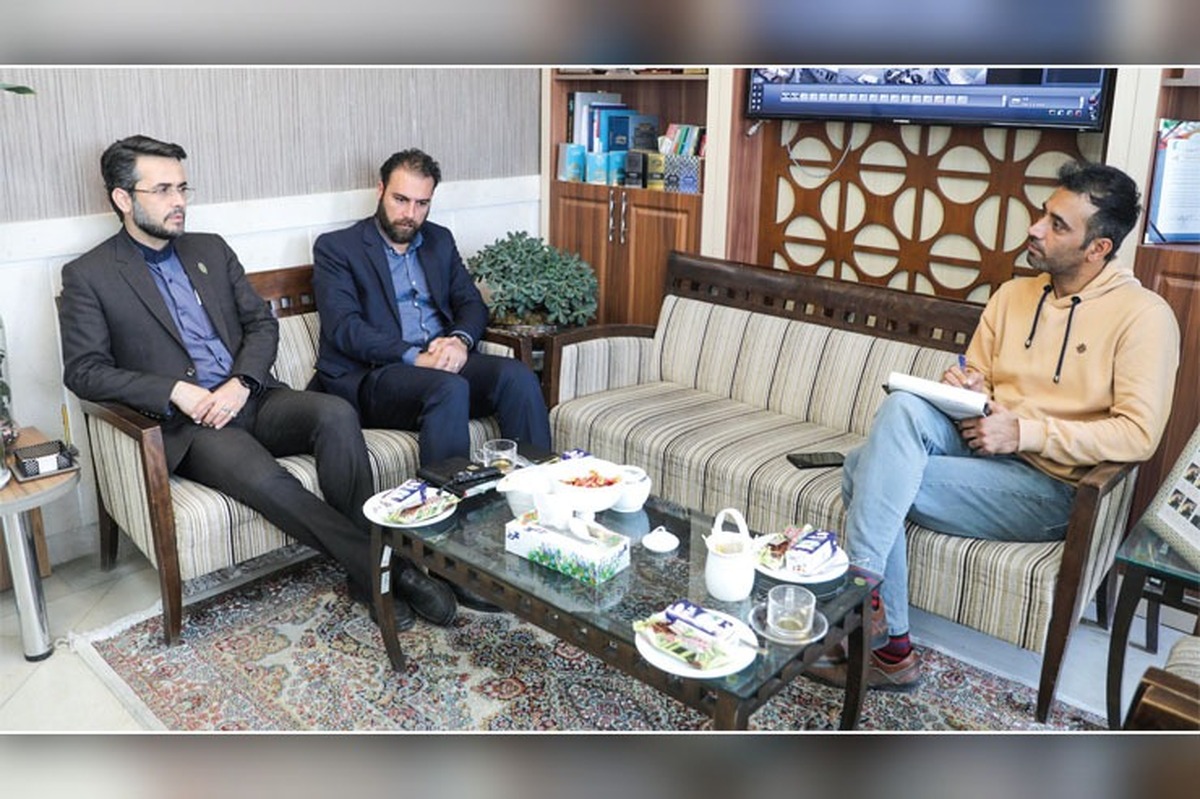 مدیرعامل سازمان سامان‌دهی مشاغل شهری شهرداری مشهد در گفت وگوی تفصیلی با شهرآرا، از برنامه این سازمان برای اشتغال آفرینی و خدمات‌دهی مطلوب به شهروندان می‌گوید.