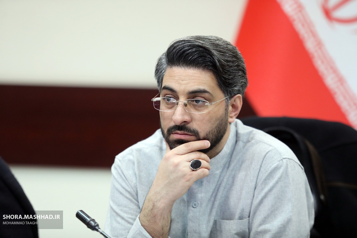 سیدحسین علوی‌مقدم، عضو شورای اسلامی شهر مشهد مقدس در محکومیت تصمیم اخیر پارلمان اروپا مبنی بر تروریستی اعلام کردن «سپاه پاسداران انقلاب اسلامی» یادداشت خود را قرائت کرد.