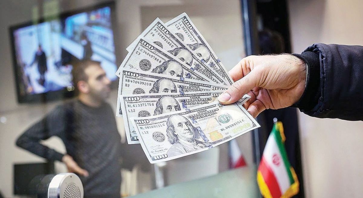 در هفته‌های گذشته نرخ طلا و دلار هیچ روز باثابتی را پشت سر نگذاشتند و این روند صعودی و بی‌ثباتی عواقبی مانند گذشته در بخش تولید و اقتصاد به‌همراه دارد.
