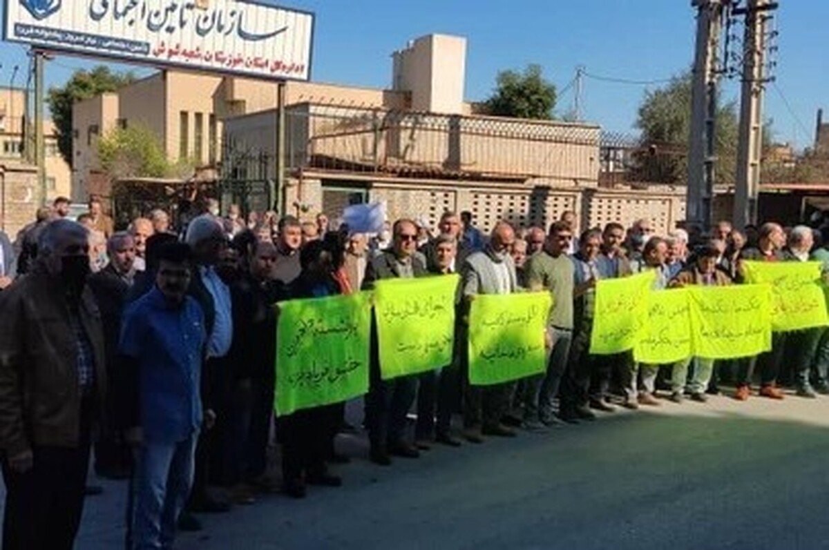 بازنشستگان کارگری در چند استان در مقابل ادارات تامین اجتماعی جمع شدند.