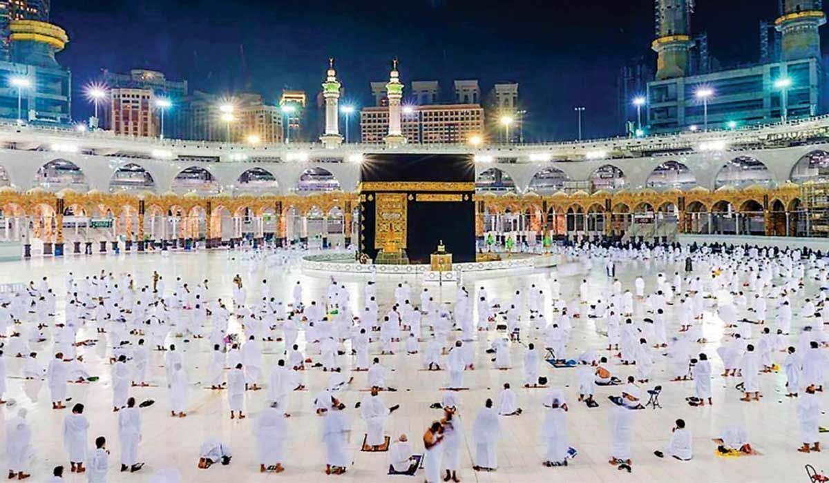 فراکسیون حج در مجلس وعده داد مشکل هواپیما در حج را از طریق وزارت راه پیگیری و حل کند تا فرمایشات مقام معظم رهبری درباره کوتاه‌تر شدن حج محقق شود.