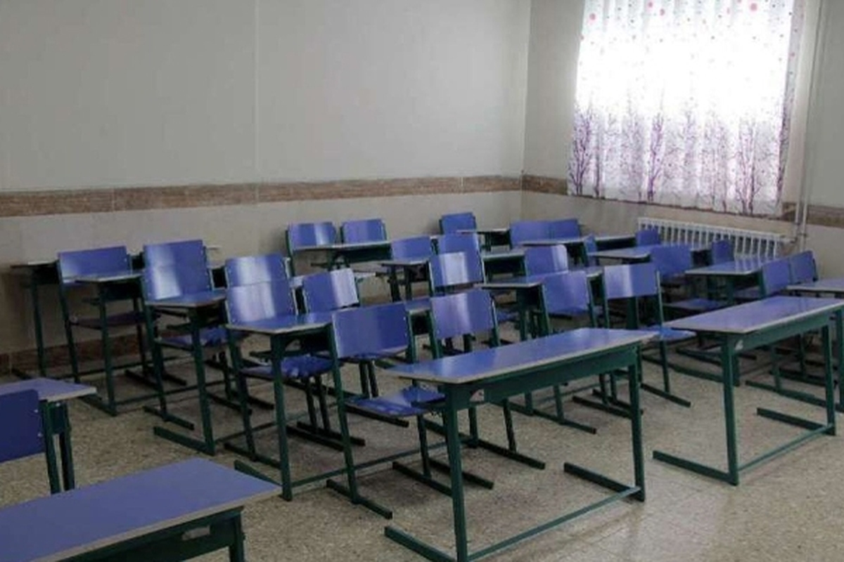 شورای هماهنگی تشکل های فرهنگیان کشور با صدور بیانیه‌ای با اشاره به اینکه مدرسه قلب تپنده جامعه است و نباید با دلایل و بهانه‌های متعدد آن را از حرکت بازداشت، از تمامی دست اندرکاران و تصمیم گیران اعلام خواست تا «تعطیلی مدارس را تعطیل کنند».