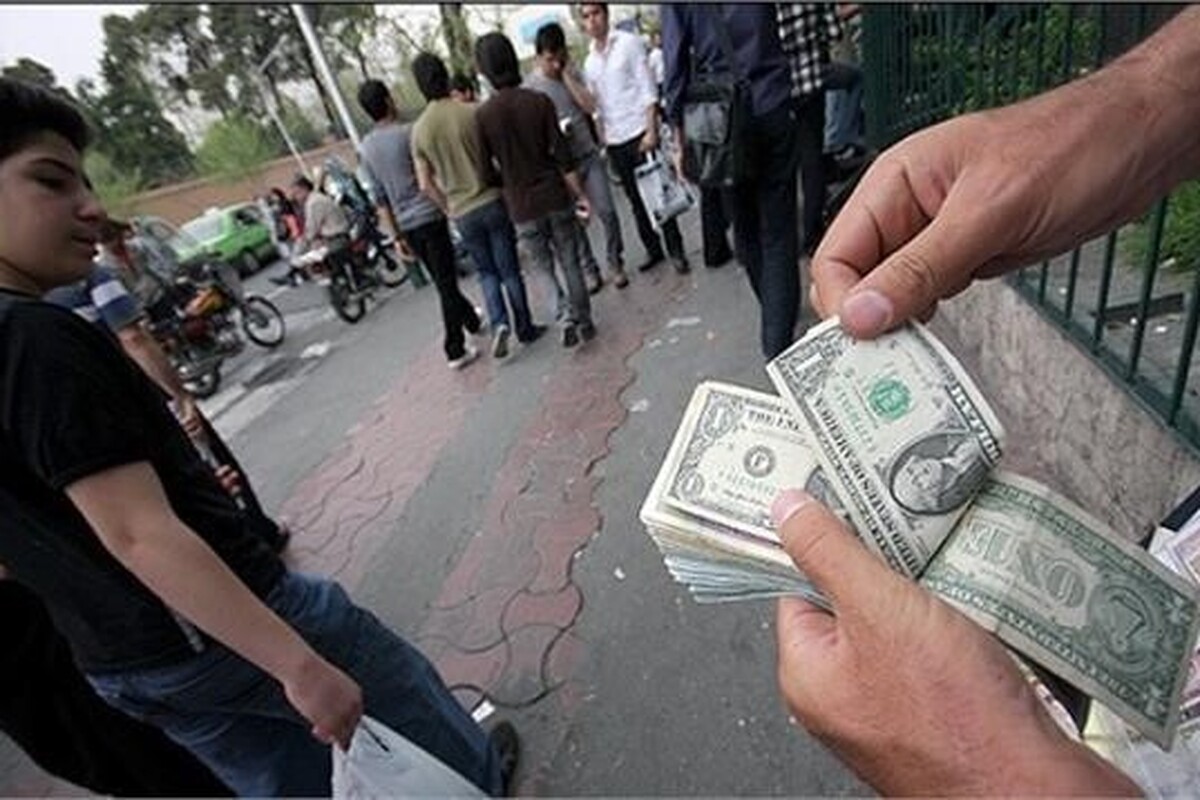 از امروزعلاوه بر صرافی‌های مجاز، شعب منتخب بانک‌های ملی ایران، ملت، تجارت، سپه و صادرات نیز به فروش ارز در سقف ۵ هزاریورو اقدام خواهند کرد.