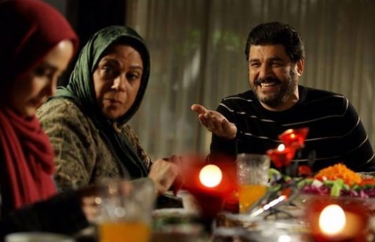 فیلم سینمایی «پالتو شتری» با بازی سام درخشانی طی ۳ روز نخست اکران در گیشه ۲۴۰ میلیون تومان فروخت.