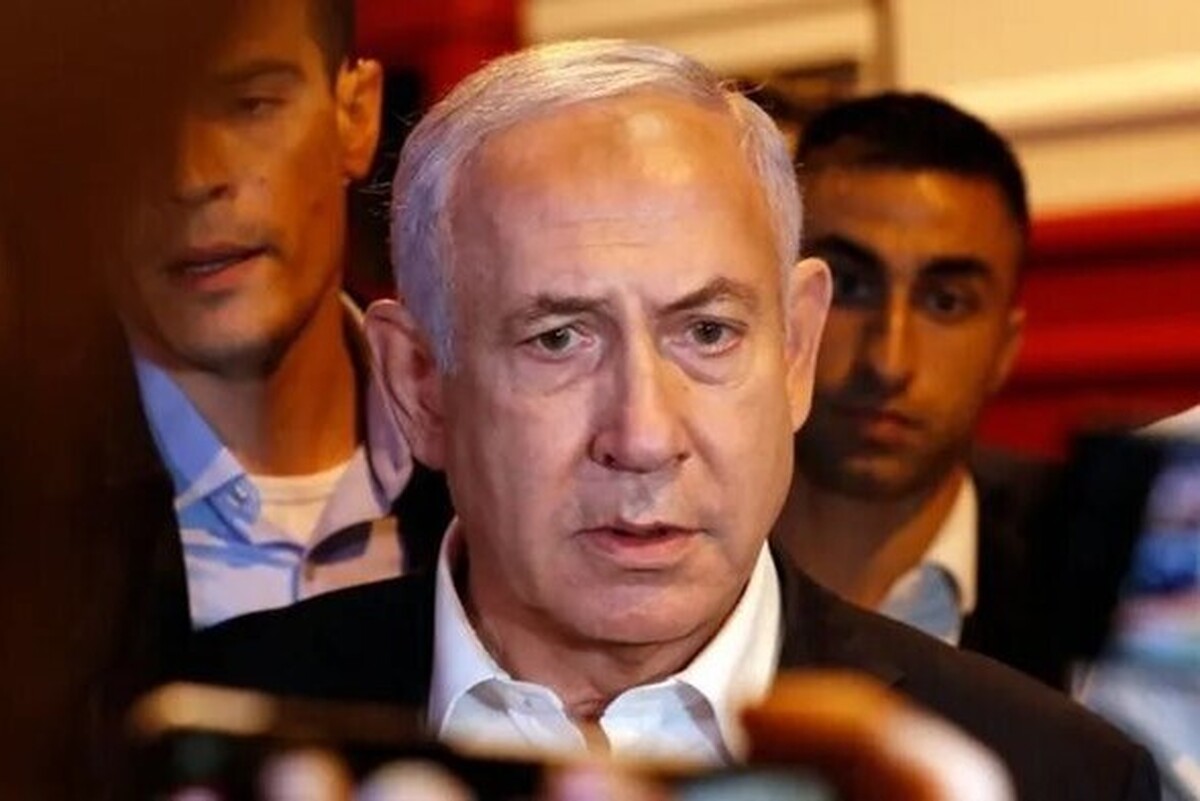 نخست‌وزیر رژیم صهیونیستی در پی حمله روز جمعه در شمال قدس علیه گروهی از اسرائیلی‌ها در نزدیکی کنیسه یهودی به محل حادثه رفت، پلیس وضعیت فوق العاده اعلام کرده و تعداد کشته‌ها به ۹ تن رسیده است.