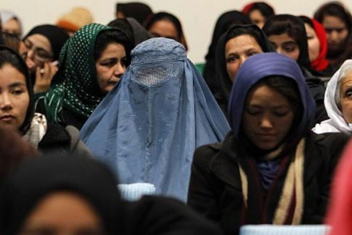 شماری از استادان پیشین دانشگاه‌های افغانستان، به ‌دلیل ممنوع شدن تحصیل دختران توسط طالبان، به تاسیس «دانشگاه آنلاین زن» اقدام کرده‌اند.