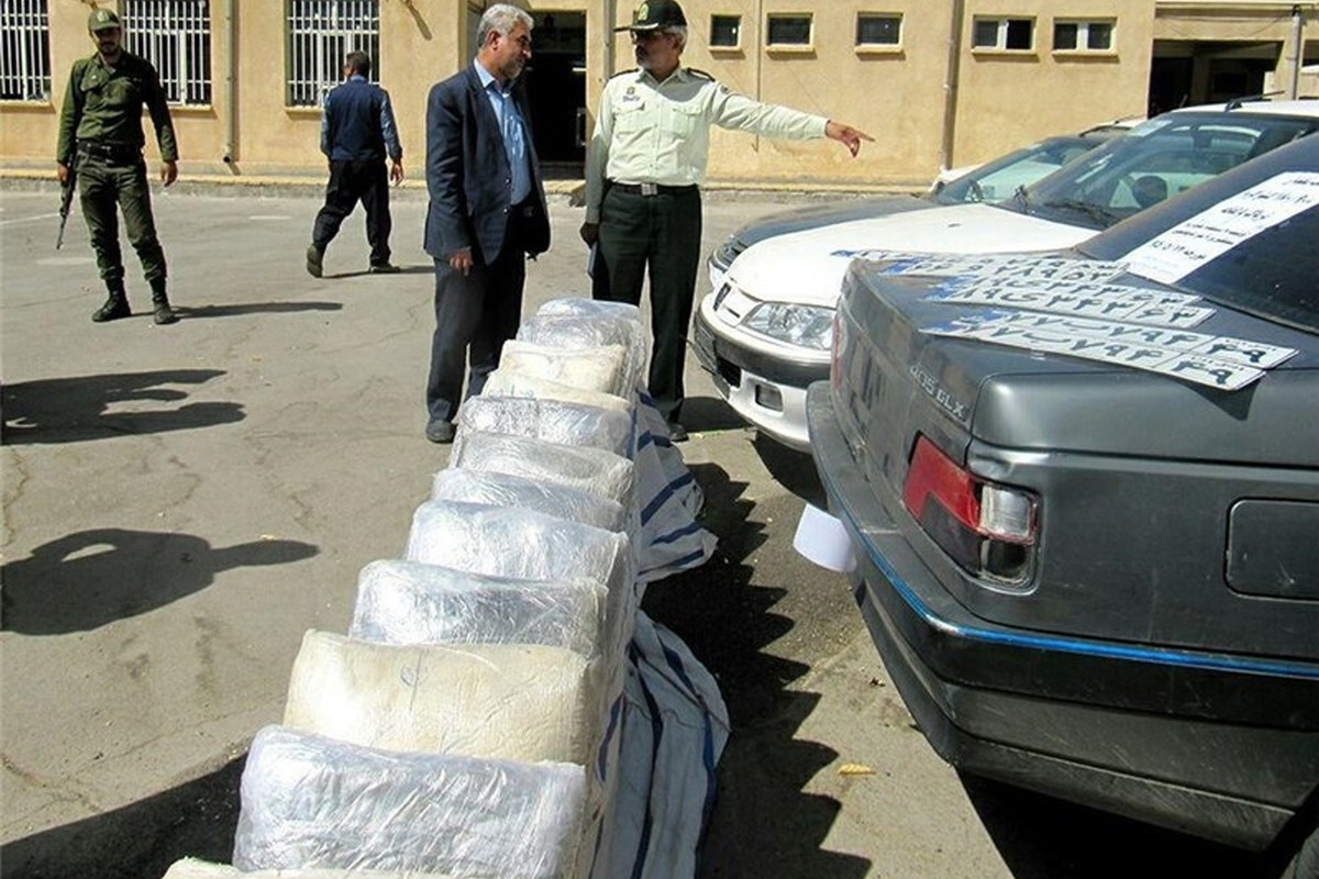 رئیس پلیس مبارزه با موادمخدر فراجا از کشف ۵۹۵ تن انواع مخدر در کشور از ابتدای سال تاکنون خبر داد.