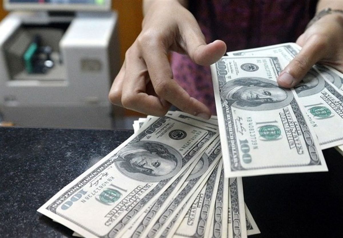 رئیس‌کل بانک مرکزی از تعیین نرخ ارز و طلا بر اساس واقعیت‌های اقتصادی کشور با راه‌اندازی مرکز مبادله ارزی خبر داد.