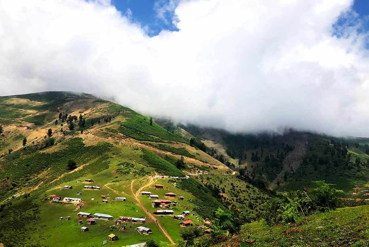 بارش برف در ییلاقات شهرستان ماسال مناظر بسیار زیبایی را در کوهستان برفی روستای ییلاقی اولسبلنگاه پدید آورده است.