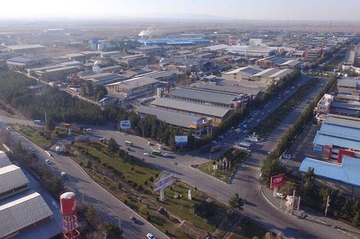 مدیرعامل شهرک صنعتی ماشین سازی و فناوری‌های برتر مشهد با اشاره به مشکلات عرصه صنعت با قطع برق و گاز گفت: این قطعی‌ها بدون اطلاع است. امسال در خصوص قطع برق پیگیر هماهنگی‌هایی بودیم که مساله قطع گاز نیز به آن افزوده شد.