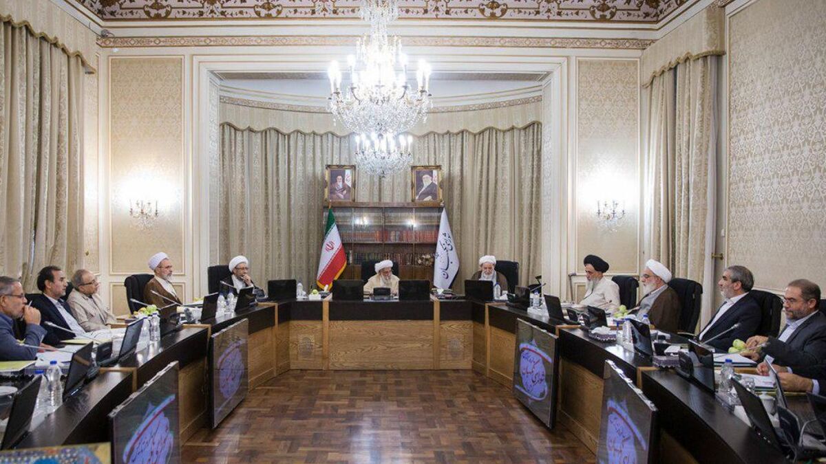 سخنگوی شورای نگهبان به خبر کارت زرد این شورا به برخی نمایندگان مجلس شورای اسلامی واکنش نشان داد.