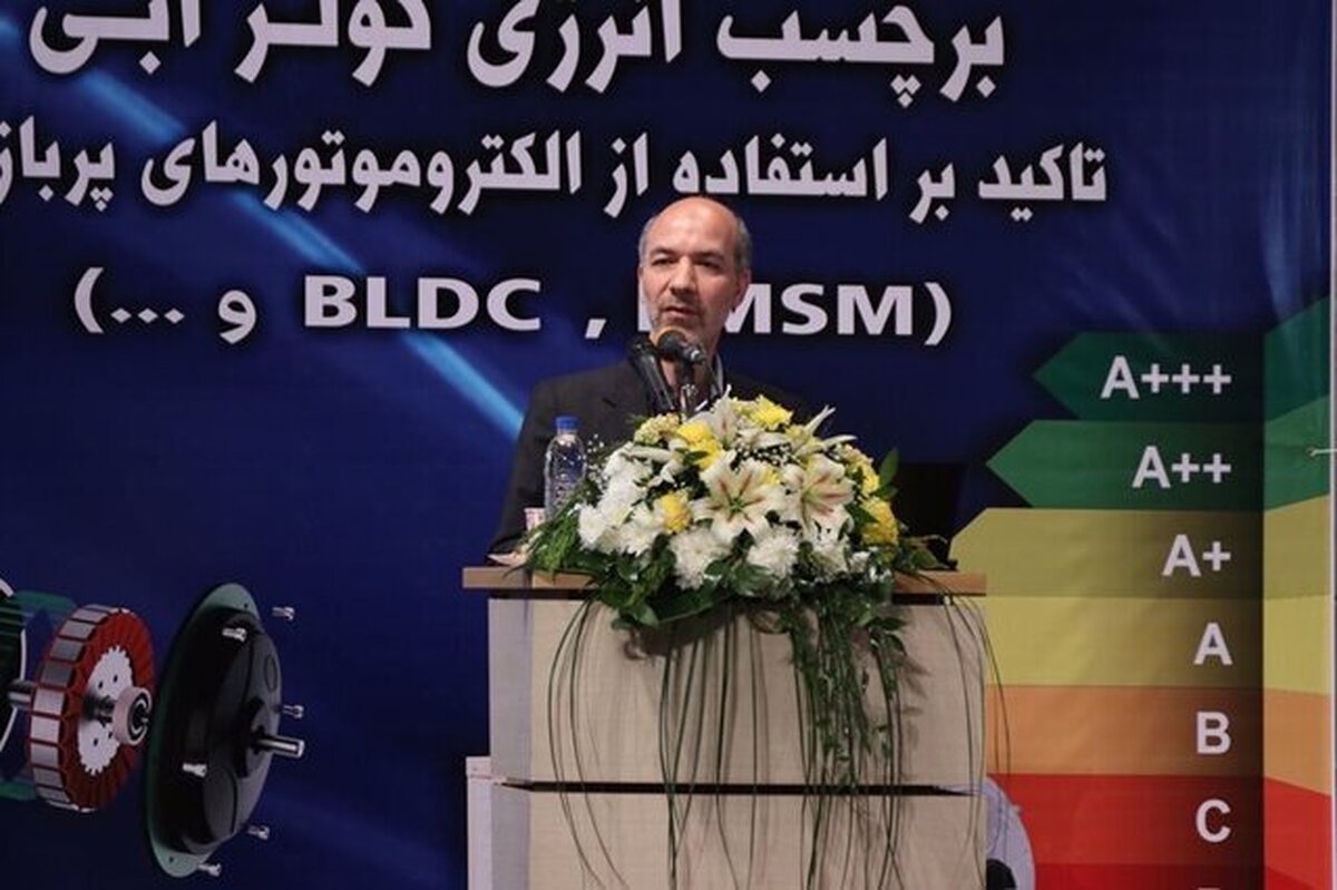 وزیر نیرو با اشاره به امکان کاهش ۱۵ هزار مگاواتی مصرف انرژی از طریق افزایش بهره‌وری افزود: در سال گذشته بدون مصرف سوخت جدید به توان نیروگاه‌های حرارتی کشور تا ۳۰ درصد افزوده شد.