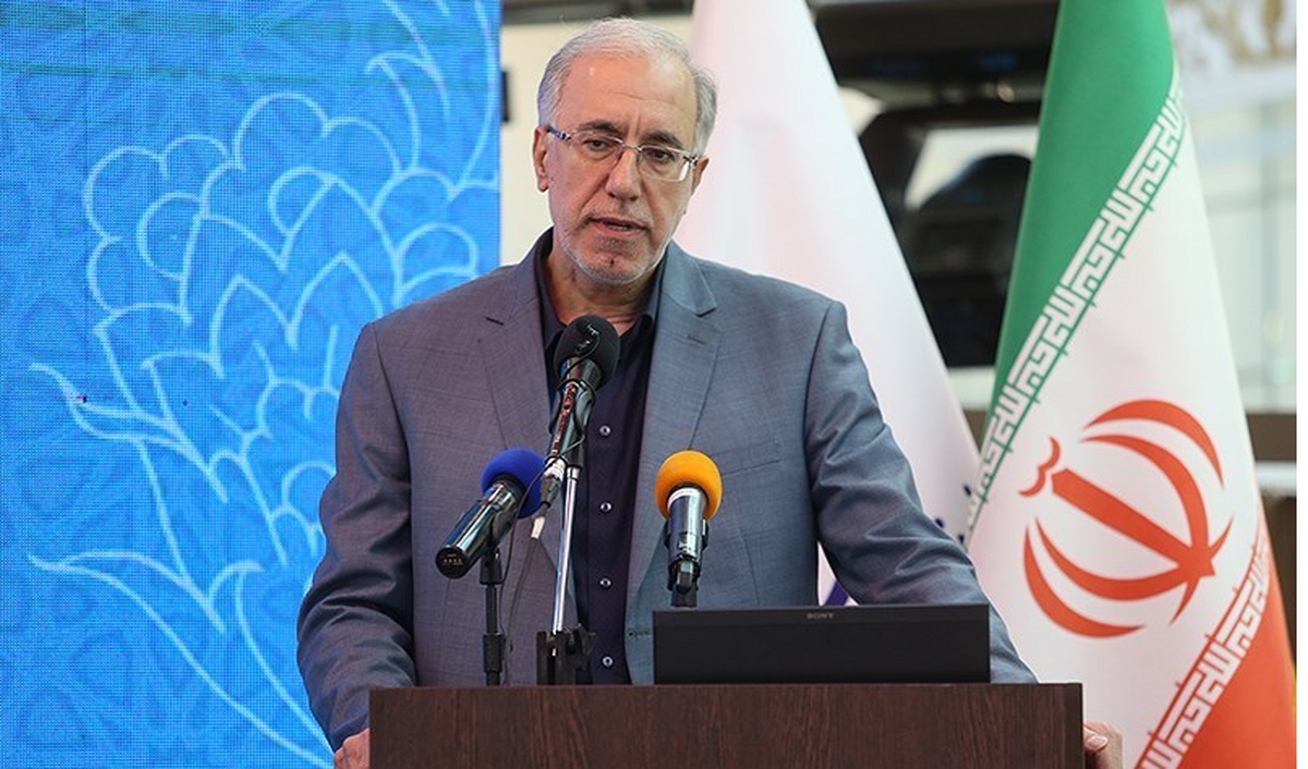 معاون امور بانکی وزیر اقتصاد گفت: برای اولین بار در شبکه بانکی کشور در کمتر یک سال و چند ماه با اصلاح ساختار مالی بانک‌ها، بیش از ۱۰۴ هزار میلیارد تومان در بانک‌های زیر مجموعه وزارت اقتصاد افزایش سرمایه داشتیم.