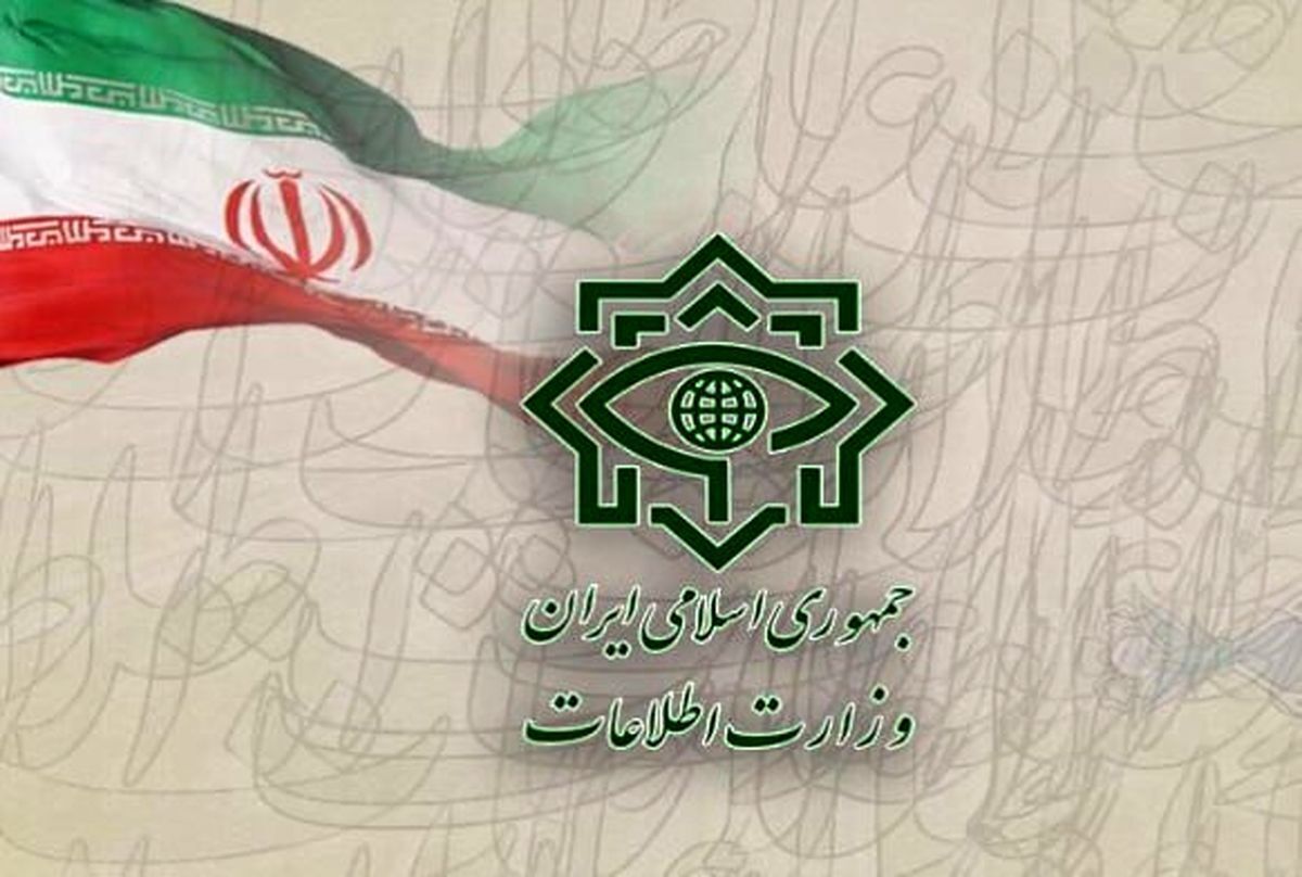 رهبر معظم انقلاب: وزارت اطلاعت منشا خیر و برکت است و متعلق به همه نظام می‌باشد.