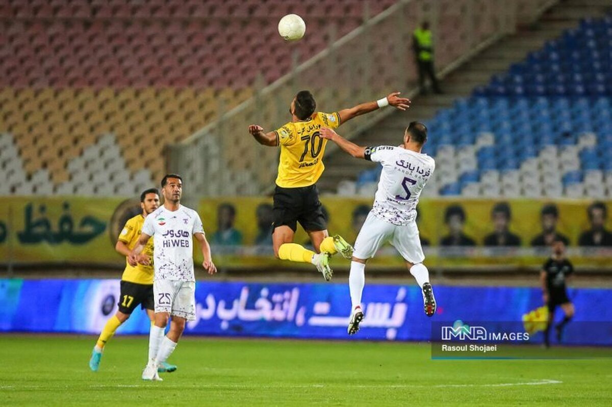 هواداران پرسپولیس هجمه عجیبی علیه مدافع سابق سپاهان به راه انداختند.