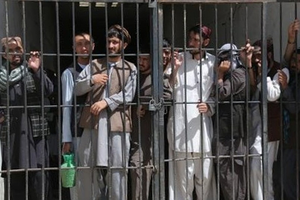 معاون حقوق بشر و امور بین الملل وزیر دادگستری و رییس کمیته انتقال محکومان از انتقال قریب الوقوع بیش از ۲۰۰ زندانی افغان به کشورشان خبر داد.