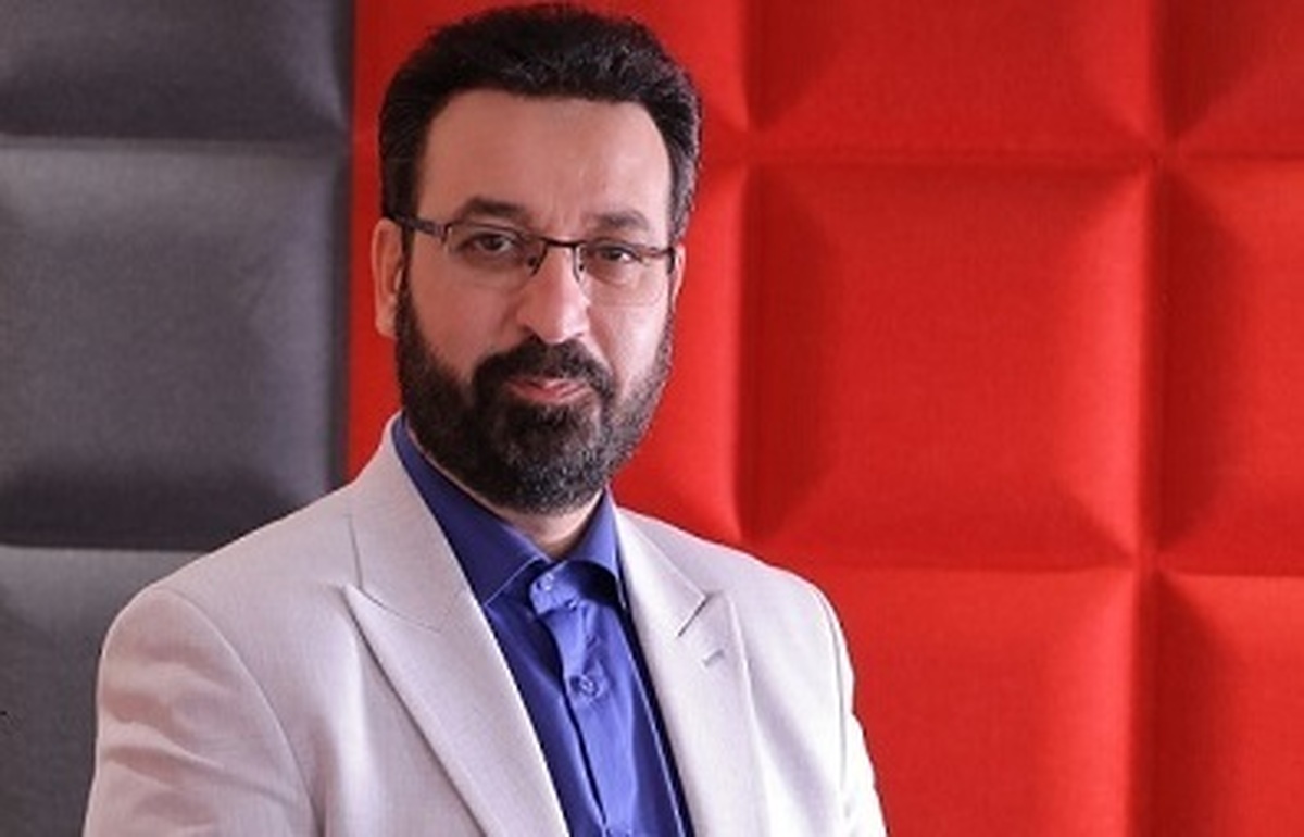 فرزاد جمشیدی بعد از چند سال، قرار است ماه رمضان ۱۴۰۲ در شبکه دو اجرای برنامه سحر را برعهده داشته باشد.