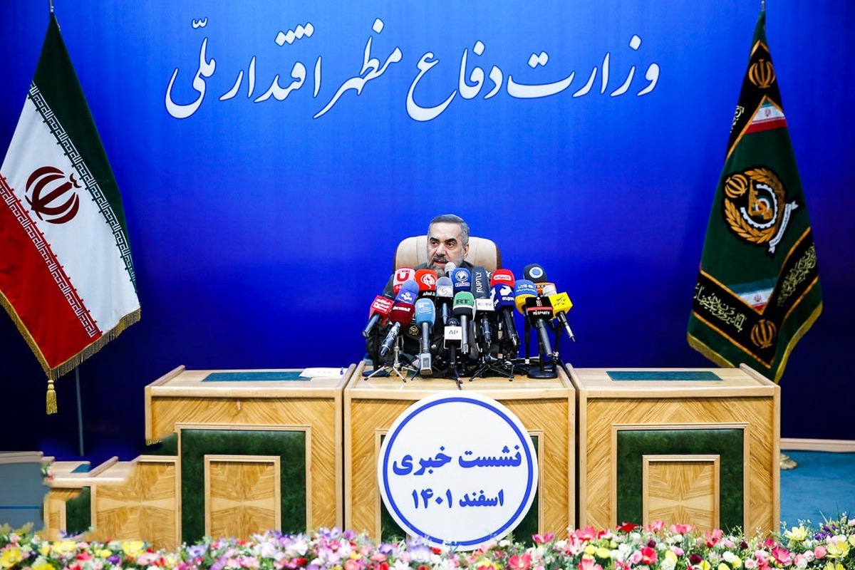 وزیر دفاع: نیازی به تهیه S۴۰۰ نداریم| کشور‌های زیادی خواهان پهپاد ایرانی هستند| خرید سوخو ۳۵ در مرحله پیگیری است