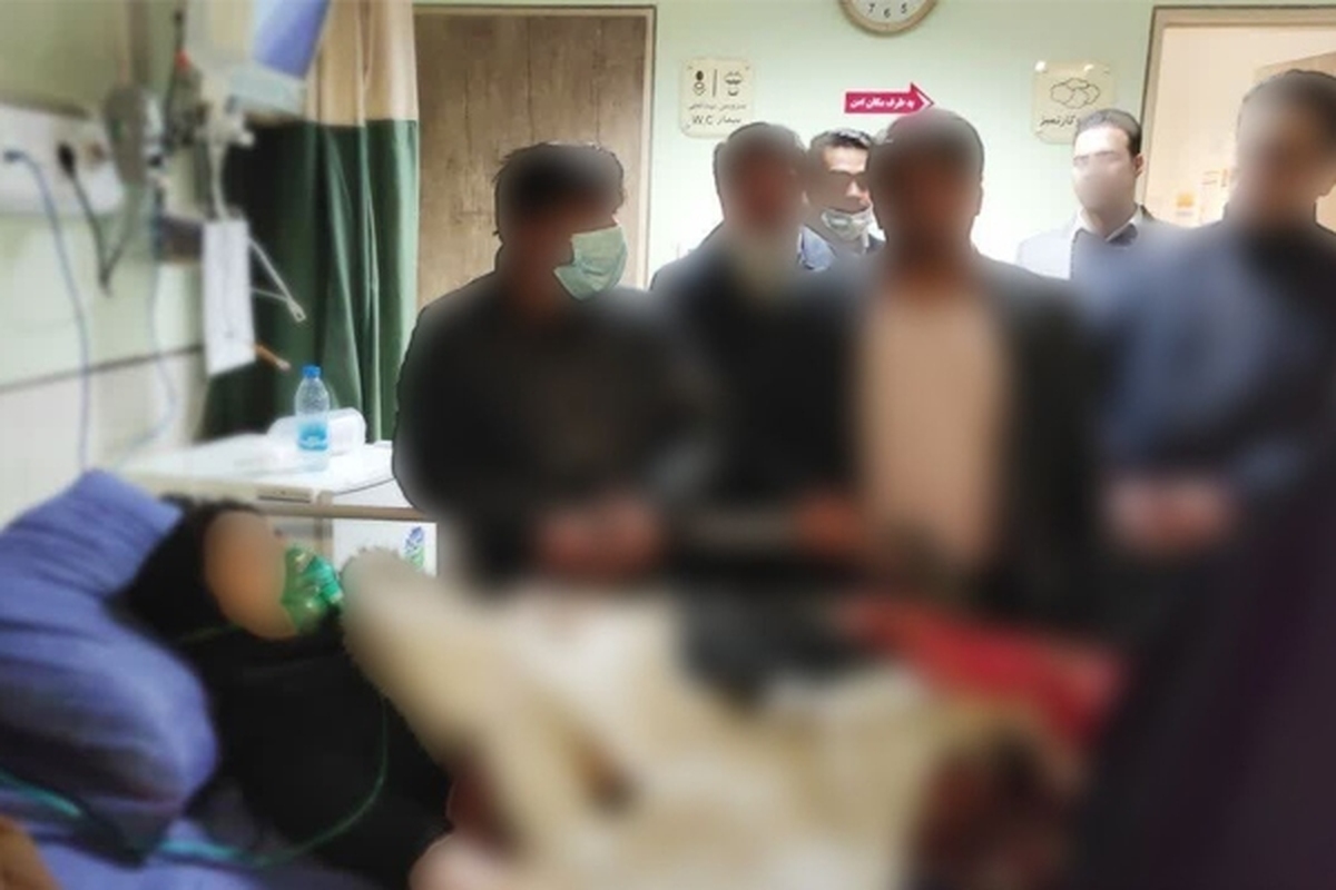 سخنگوی کمیسیون امنیت ملی درباره نشست امروز این کمیسیون برای بررسی علل مسمومیت اخیر دانش‌آموزان در مدارس با حضور مسئولان ذیربط، گفت: تاکید بر حفظ آرامش خانواده‌ها برای پیگیری این موضوع و جدیت دستگاه‌ها برای دنبال کردن و به نتیجه رساندن موضوع از جمله خواسته‌های اساسی نمایندگان بود.