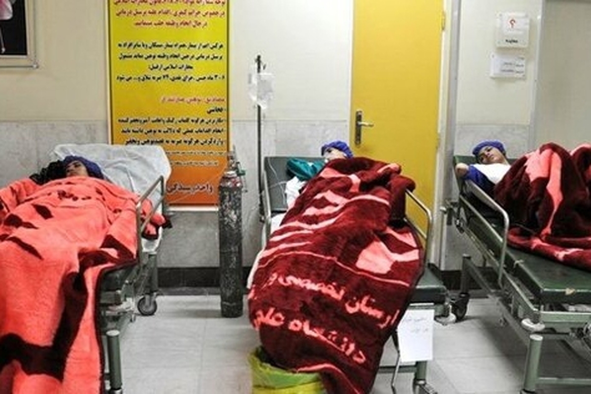 دبیر کمیسیون آموزش مجلس شورای اسلامی با اشاره به تلاش نافرجام در به تعطیلی کشاندن مدارس و بهره‌برداری از شرایط، جزئیاتی از پشت پرده ماجرای مسمومیت‌ها دختران دانش‌آموز در کشور مطرح کرد.