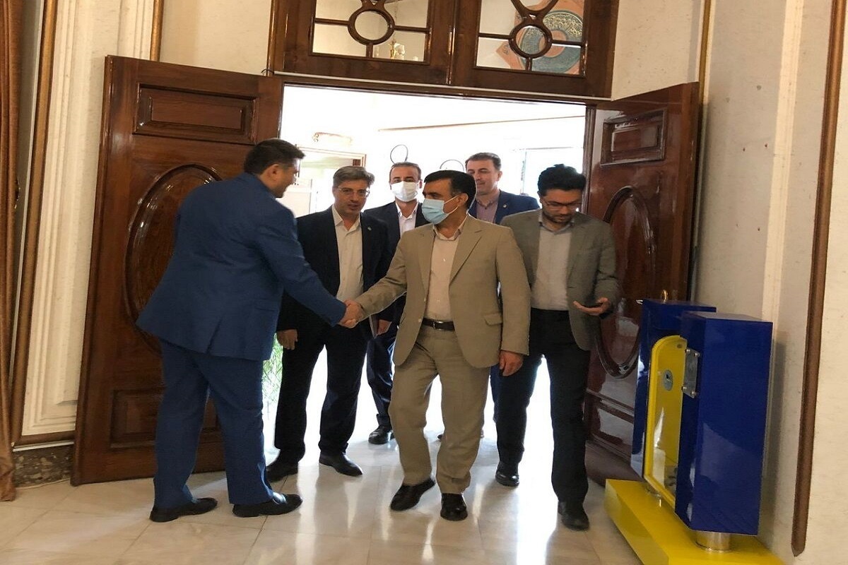 رییس سازمان حفاظت محیط زیست و معاون رییس جمهور و  به منظور شرکت و سخنرانی در اجلاس امنیت غذایی در سایه تغییرات اقلیمی در کشور ترکمنستان وارد مشهد شد.