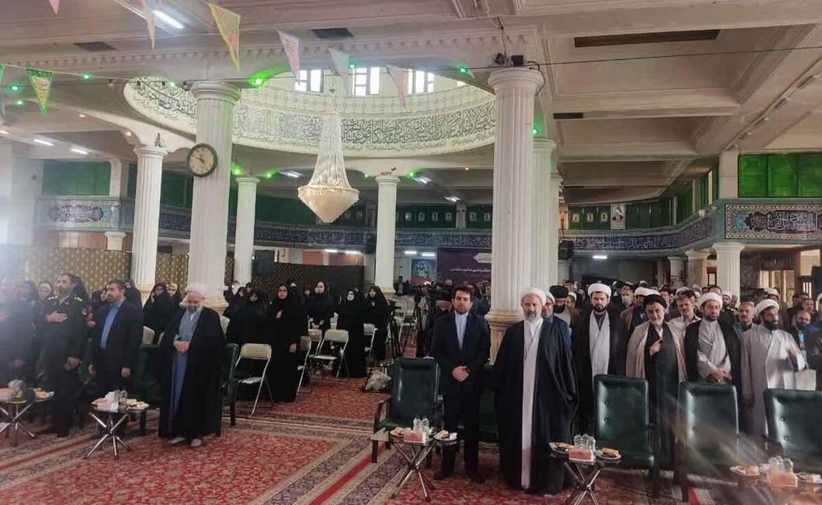 اجتماع فعالان فرهنگی، اجتماعی حاشیه شهر مشهد، صبح امروز، ۱۸ اسفند، در مسجد امام رضا (ع) واقع در بولوار طبرسی شمالی مشهد برگزار شد.