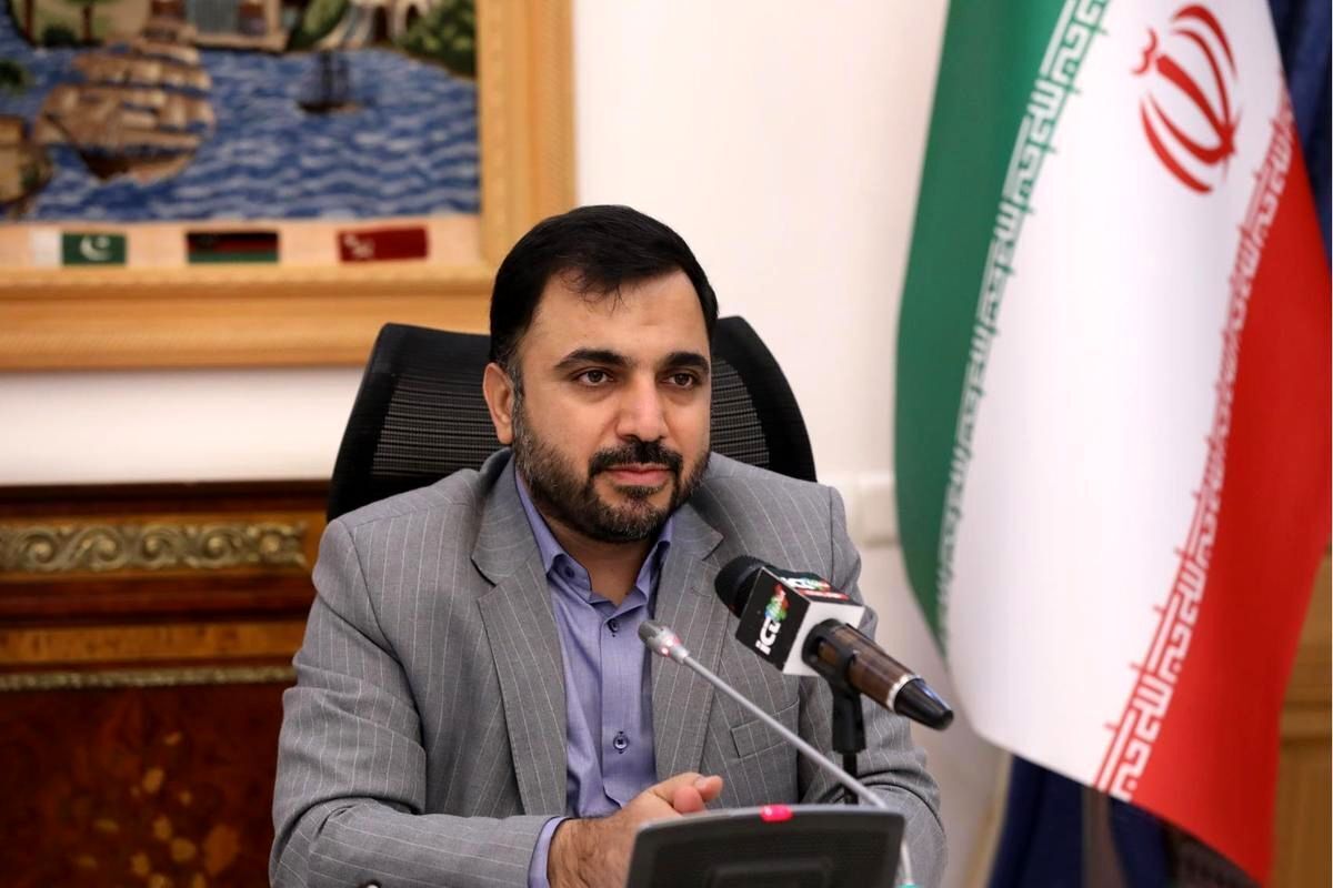 وزیر ارتباطات و فناوری اطلاعات در مشهد گفت: از ابتدای امسال بیش از ۱۰۰ سایت جدید در مشهد نصب و راه اندازی شده است.