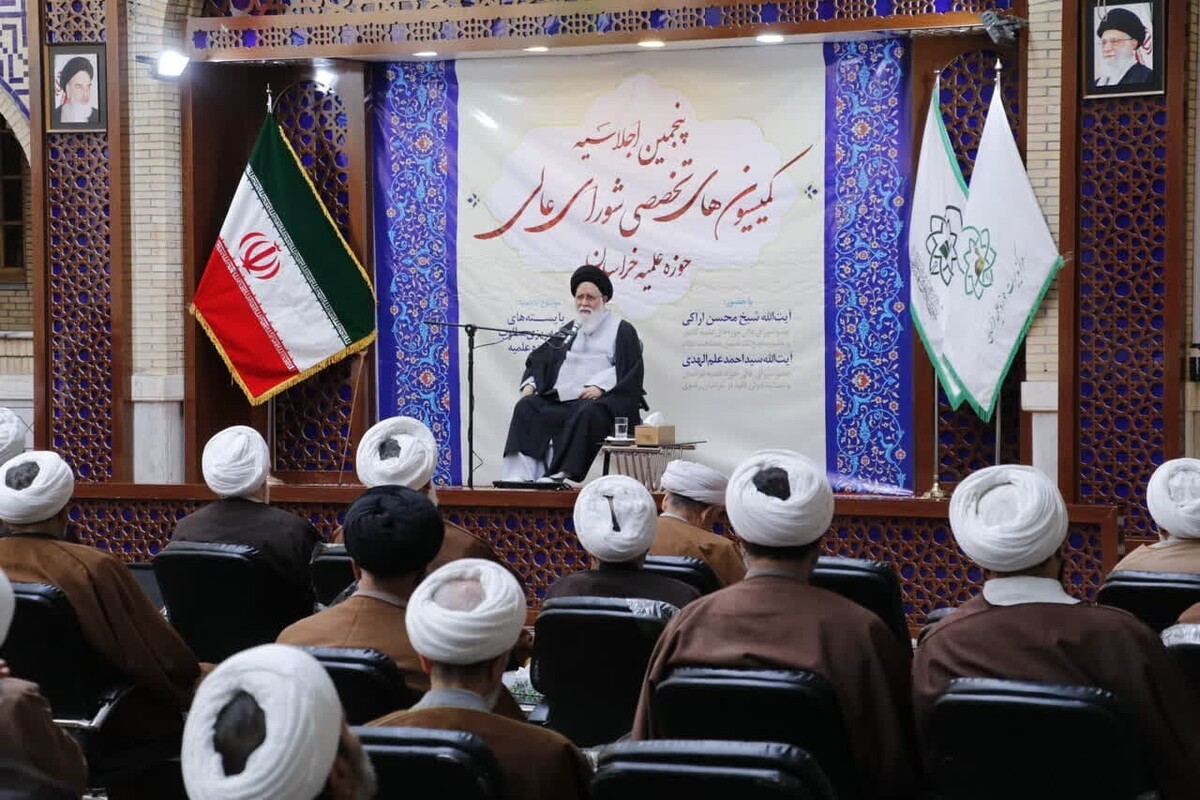 نماینده ولی‌فقیه در استان خراسان رضوی گفت: امروزه بسیاری از نوجوانان، جوانان و اقشار و آحاد آینده‌ساز کشور در جریان کسب معارف و آموزه‌های اخلاقی به سراغ طلاب و جامعه روحانیت می‌آیند و بر این اساس، طلاب باید صداقت با مردم را در اولویت راهبرد کنش گری اجتماعی خود قرار دهند.