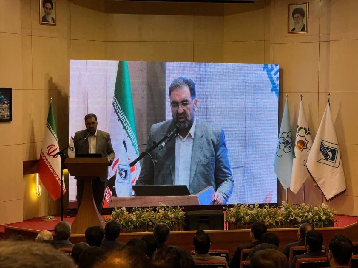 مدیرعامل شرکت بهره‌برداری قطارشهری مشهد گفت: یکی از شاخصه‌های‌ شهرهای‌ مدرن امروز، موضوع حمل و‌نقل‌ است، مترو و قطار شهری از این‌جهت که شاخصه‌های مختلفی دارد مورد توجه مدیران شهری قرار گرفته است. 