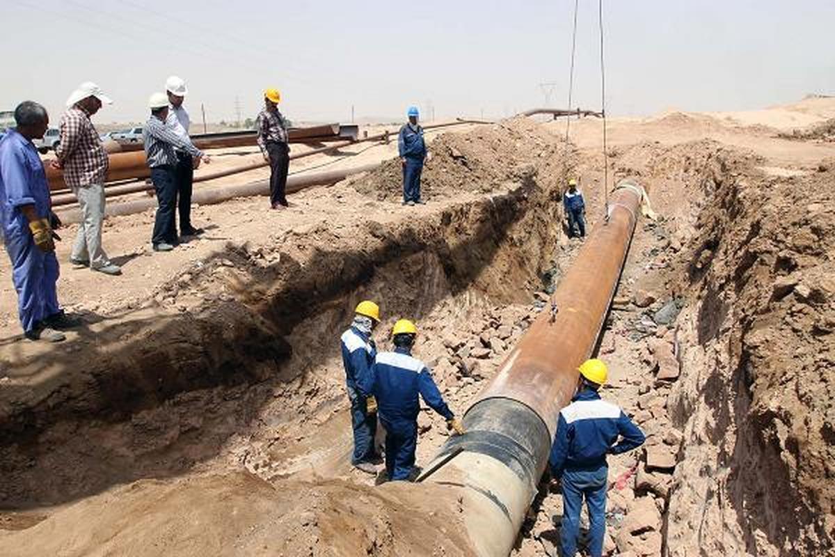 عملیات اجرایی طرح تقویت خط انتقال گاز به شهرستان تربت جام با حضور ویدئو کنفرانسی وزیر نفت آغاز شد.