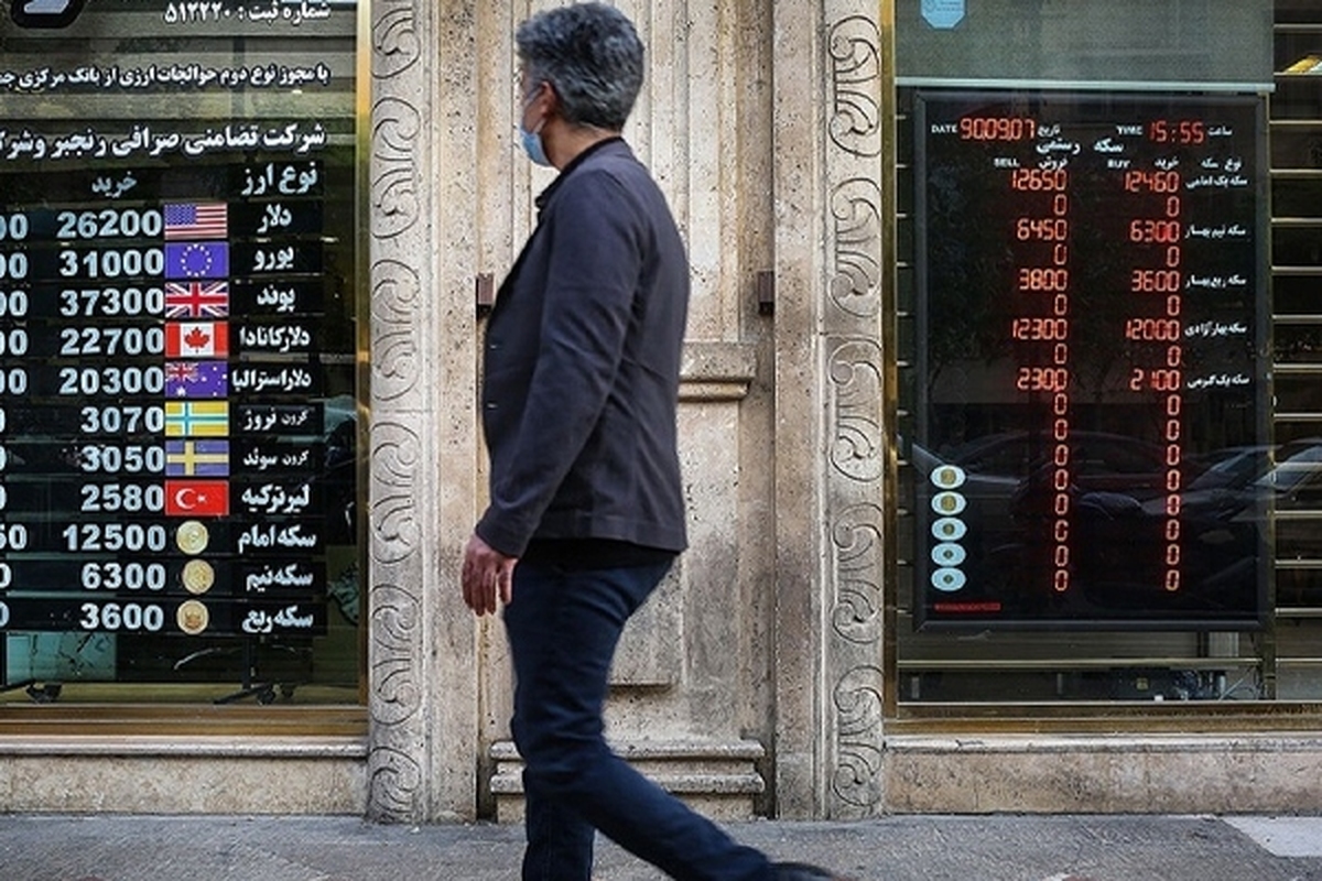 سکه امامی حدود چهار میلیون و ۶۳۰ هزار تومان بیشتر از ارزش ذاتی آن فروخته می‌شود.
