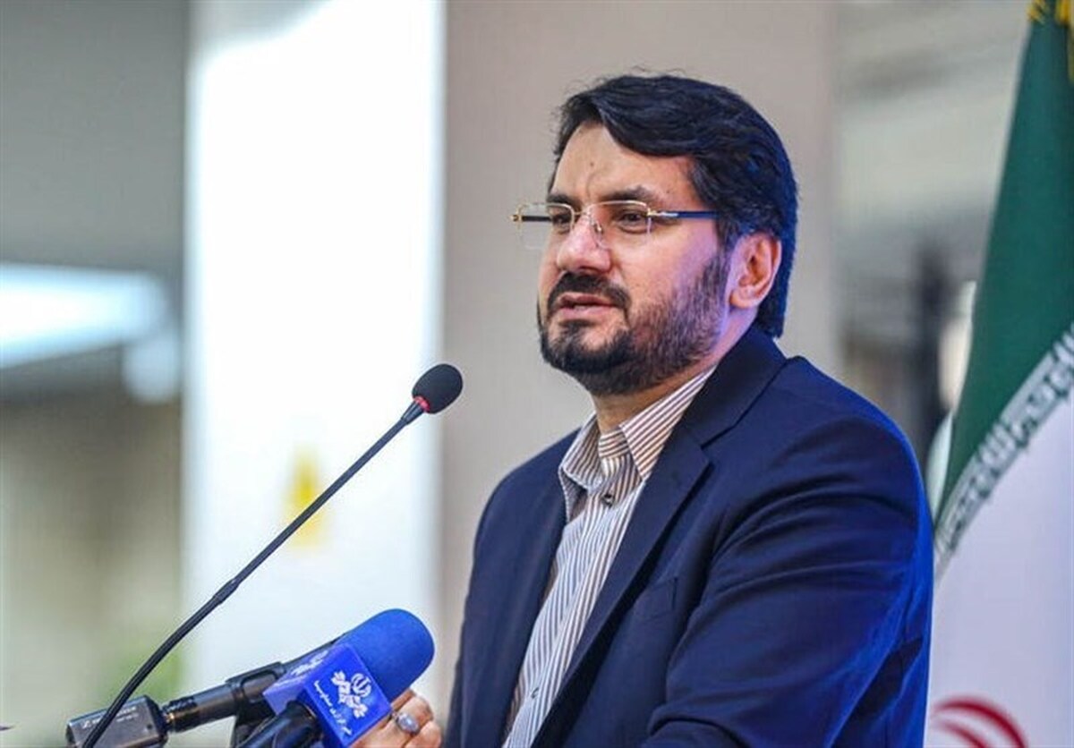 وزیر راه و شهرسازی گفت: به بانک مرکزی تاکید کردیم که ۲۳ درصد سود تسهیلات نهضت ملی مسکن اصلاً قابل قبول نیست و حتما روز‌های آینده (قبل از سال جدید) این درصد سود کاهش پیدا خواهد کرد.