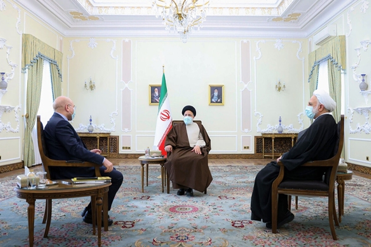 رئیس مجلس شورای اسلامی در نشست سران قوا گزارشی از روند بررسی بودجه سال ۱۴۰۲ کل کشور در مجلس ارائه کرد.