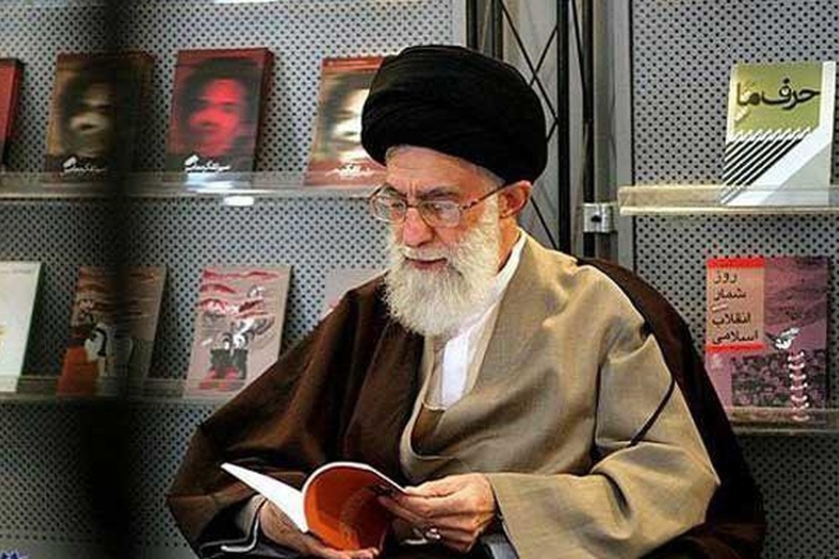رهبر معظم انقلاب فرمودند: من، هر کتابی را که می‌خوانم، پشتش دو، سه جمله می‌نویسم. الان اگر آن کتاب را بیاورند، خواهید دید این جمله پشت آن نوشته شده که: «این کتاب را طاقت نیاوردم بخوانم.»