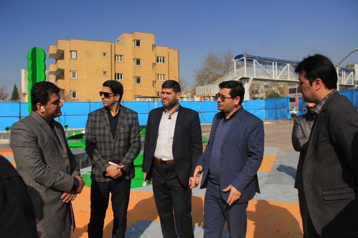 رئیس سازمان اجتماعی و فرهنگی شهرداری مشهد گفت: جانمایی یادمان‌های نوروزی در میدان جانباز مشهد، جلوه‌هایی ماندگار برای شهروندان در نوروز ۱۴۰۲ رقم خواهد زد.