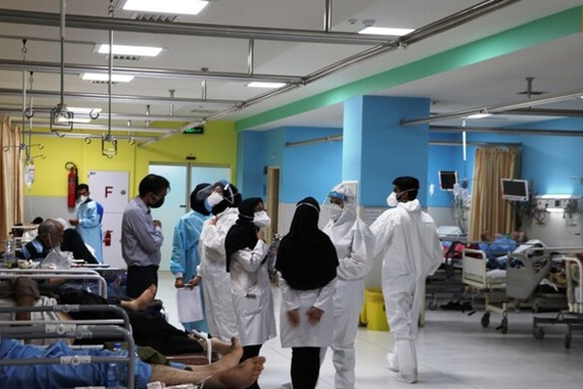 دانشگاه علوم پزشکی مشهد از افزایش ۵۰ درصدی بستری‌های کرونایی در استان خبر داد.