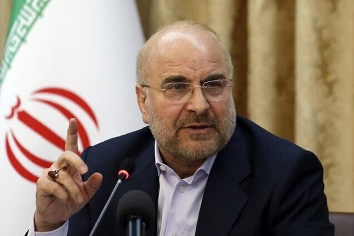 محمدباقر قالیباف گفت: با دستور رهبر انقلاب، مجلس با هماهنگی ستاد کل نیروهای مسلح، درحال بررسی موضوع بازنگری در شیوه سربازی است.