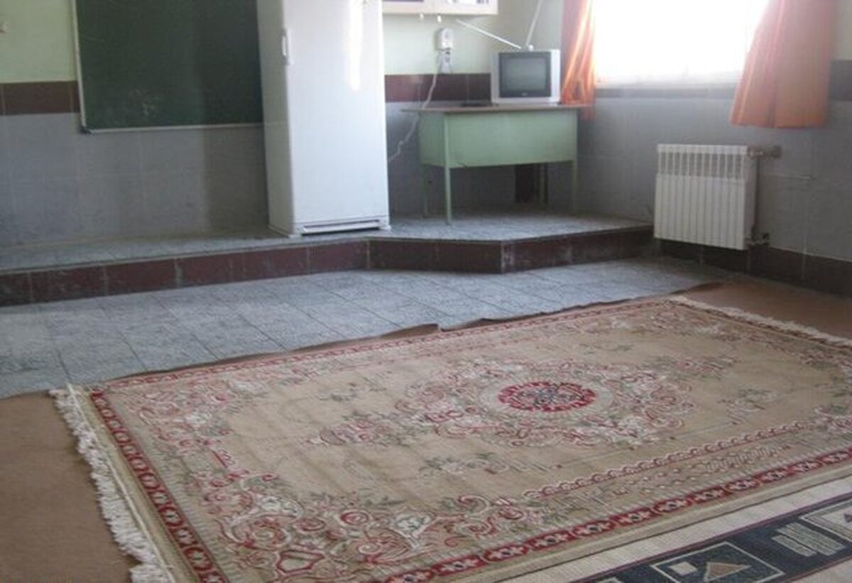 رئیس اداره اطلاع رسانی و روابط عمومی اداره کل آموزش و پرورش خراسان رضوی گفت: کلیه مدارس هفت گانه مشهد و ناحیه تبادکان از فردا چهارشنبه ۲۴ اسفندماه لغایت ۲۸ اسفند ماه به دلیل محیا شدن برای اسکان زائران به صورت غیرحضوری و در بستر شاد برگزار می‌شود.