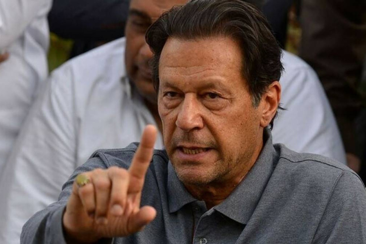 عمران خان، نخست وزیر سابق پاکستان یورش زودهنگام پلیس این کشور برای دستگیری او را نقشه انگلیسی‌ها عنوان کرد.