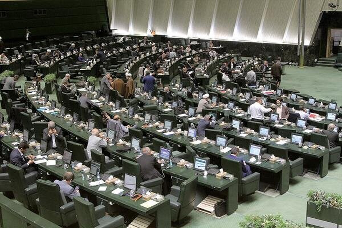 مجلس برای تامین نظر شورای نگهبان مجوز داده شده به سازمان اداری و استخدامی‌ برای جایابی و انتقال نیروهای رسمی، ثابت، پیمانی دستگاههای اجرائی به‌صورت بین دستگاهی و درون استانی بدون رضایت کارمند را لغو کرد.