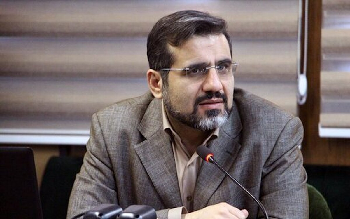 وزیر فرهنگ و ارشاد اسلامی با اشاره به ممنوع‌الخروجی برخی بازیگران بدون دانستن دلیل آن اظهار کرد: این‌ها ناشی از مسائل قضایی است که روندهایی بابت آن طی شده است. ما نیز در این خصوص اعلام آمادگی کرده‌ایم و برخی از کسانی که مشکلاتی داشتند، با رفع سوء تفاهمات مشکلات‌شان حل شد.