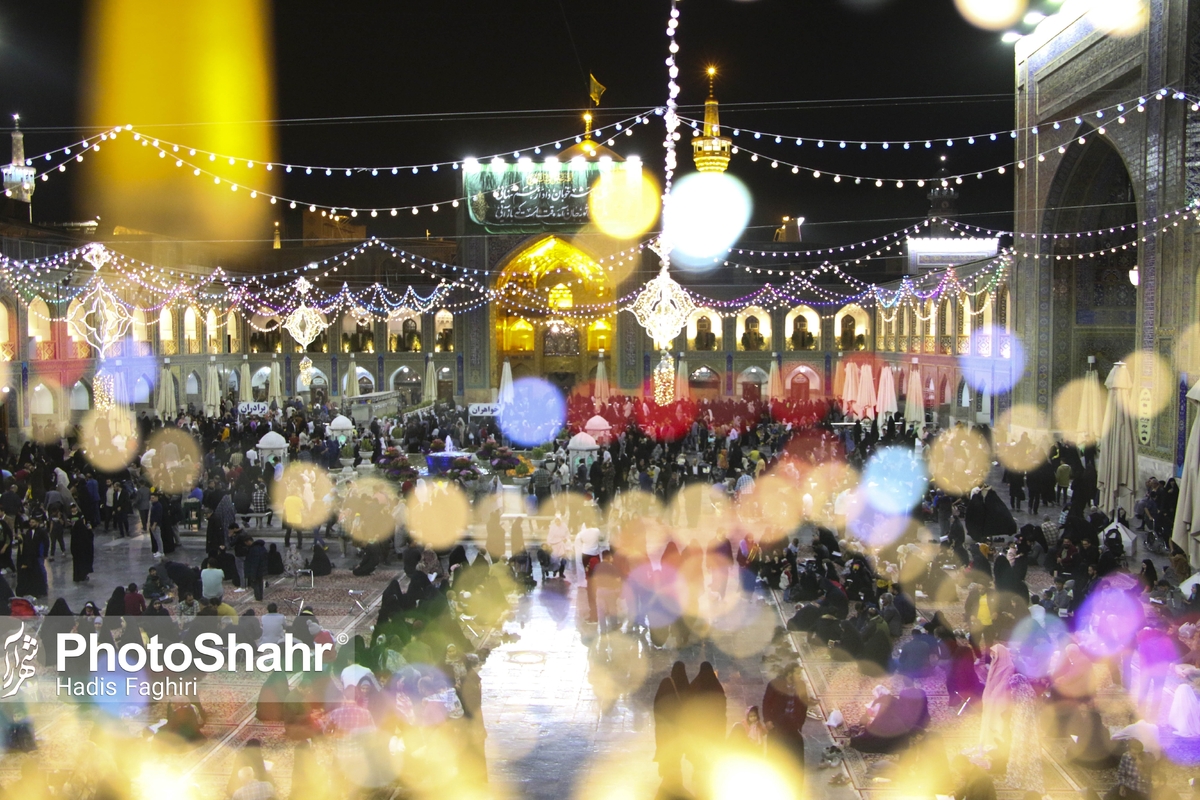 خوب که گوش کنی، صدای تپش قلب‌ها را می‌شنوی، صدای نو شدن و تازه شدن، صدای پای بهار در جوار یار، صدای نوروز در بارگاه حضرت دوست ثامن الحجج (ع)، حضرت شمس الشموس. امسال بزم عاشقی، بزم‌تر است و جمع عاشقان نیز جمع‌تر.