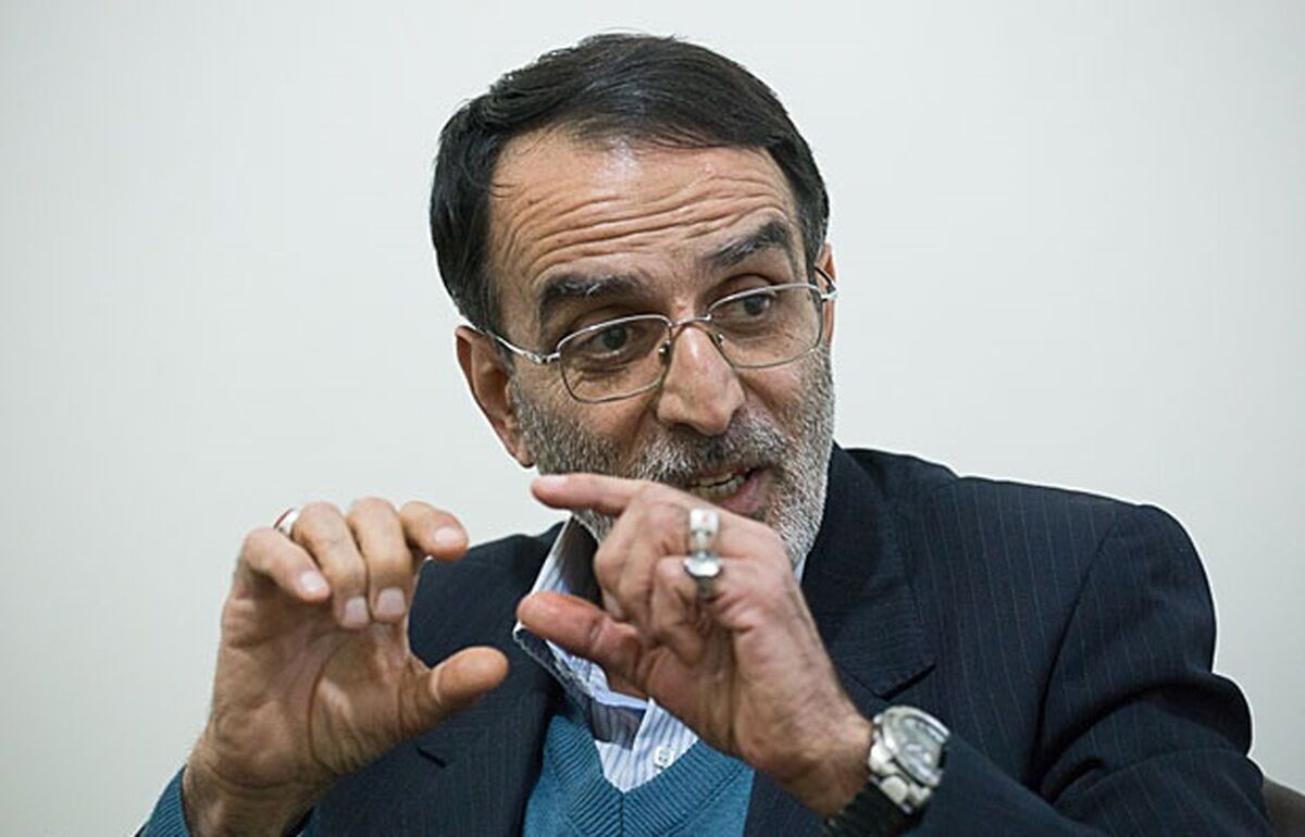 عضو کمیسیون امنیت ملی مجلس با بیان اینکه از مسیر توافق ایران و عربستان همکاری‌های امنیتی در منطقه توسعه پیدا می‌کند، گفت: توسعه روابط اقتصادی و مبادلات ارزی با پول‌های رایج منطقه از دیگر دستاورد‌های این توافق است لذا ما پیش بینی کاهش قیمت دلار تا حدود ۳۰ هزار تومان را داریم.  