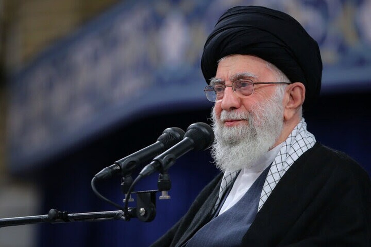 بیانات رهبر معظم انقلاب اسلامی درباره «افول آمریکا و تغییر نظم کنونی جهان» به‌عنوان مهم‌ترین جمله حضرت آیت‌الله خامنه‌ای در سال ۱۴۰۱ از نگاه کاربران انتخاب شد.
