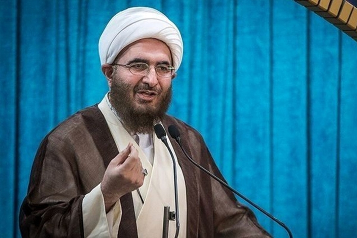 حجت الاسلام حاج علی اکبری در حرم مطهر رضوی، به یکی از ادعیه صحیفه سجادیه، به عنوان بهترین دعای لحظه سال تحویل اشاره می‌کند.
